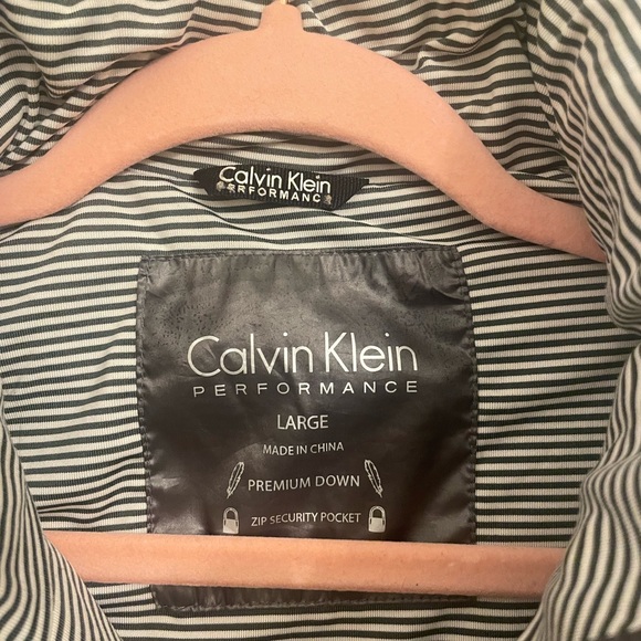 Beautiful Pewter Coloured CK Performance Vest - Picture 3 of 4